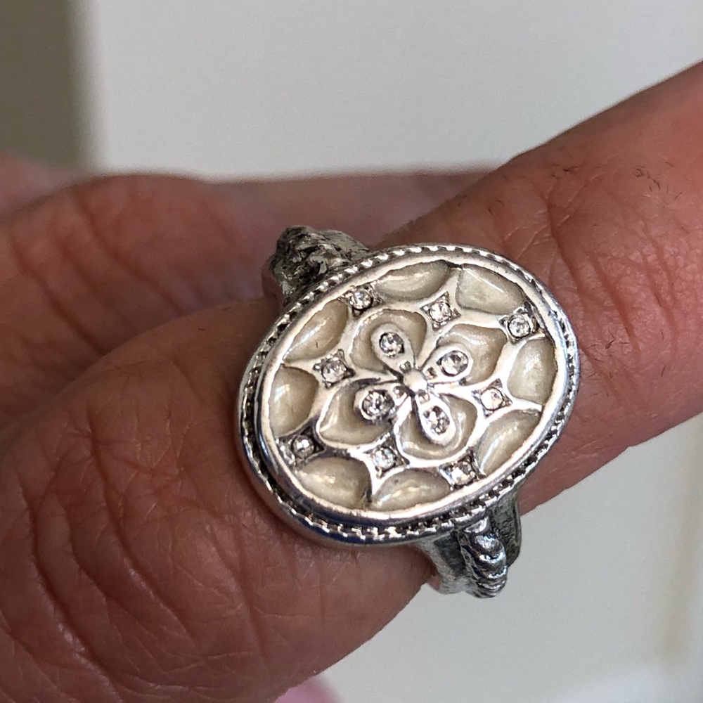 Deco pearl & diamond like oval ring Size 7.5 Avon